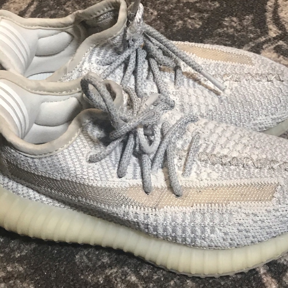 SOLD Yeezy Preowned kids boost size12